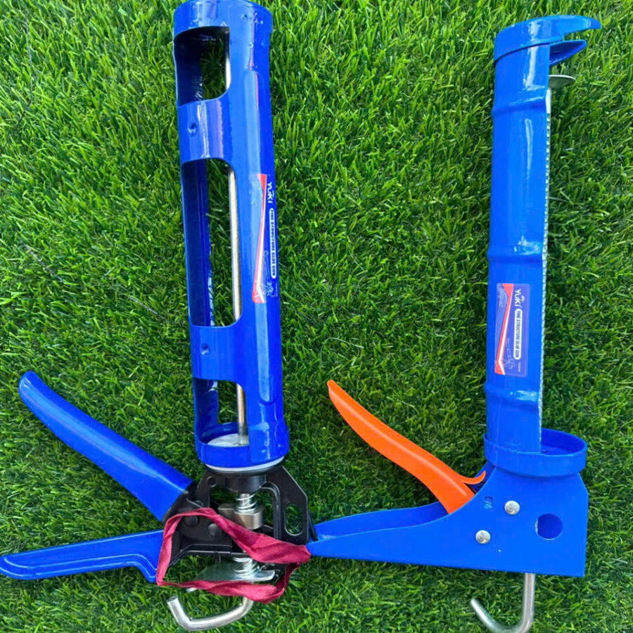 Súng bắn keo silicon